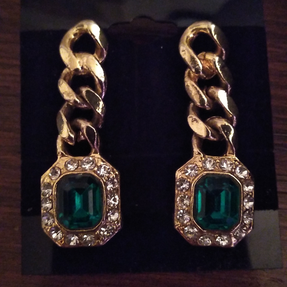 Vintage Emerald Green Gold Tone Earrings